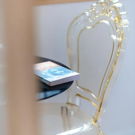 Orchid In The Heart Of Appartement Tirana