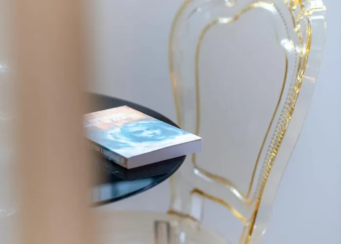 Orchid In The Heart Of Appartamento Tirana