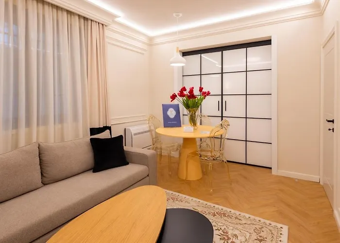 Orchid In The Heart Of Apartment *