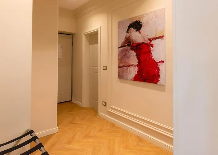 Orchid In The Heart Of Apartment *